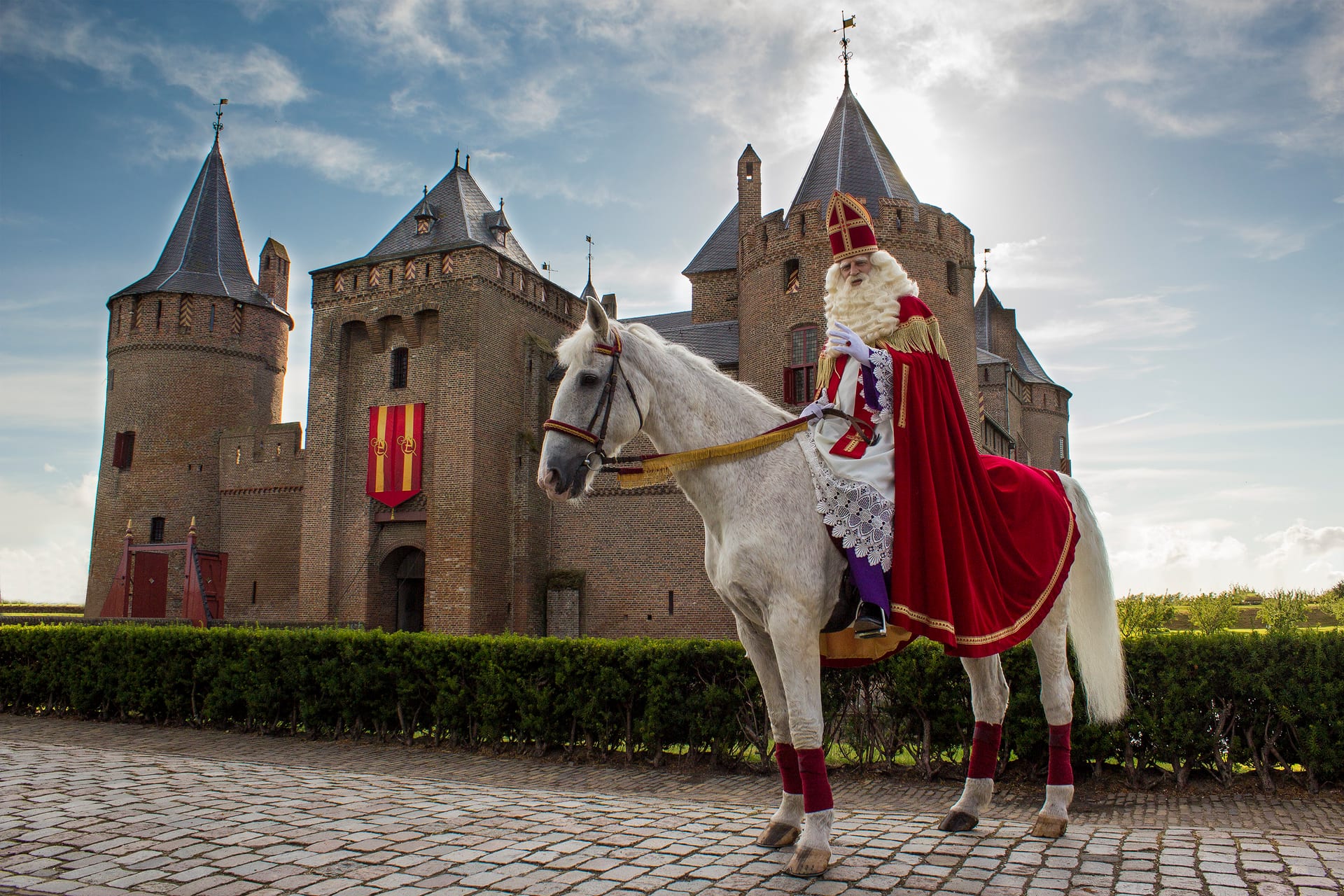 Sinterklaas te paard — De Verdwenen Schoentjes (2015)